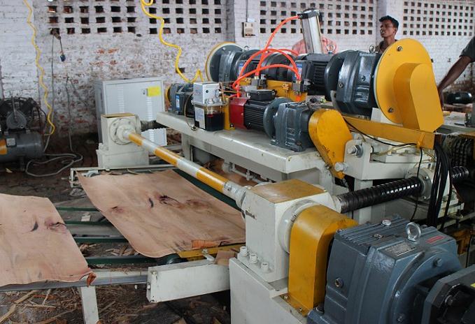 What should be paid attention to when storing plywood machinery