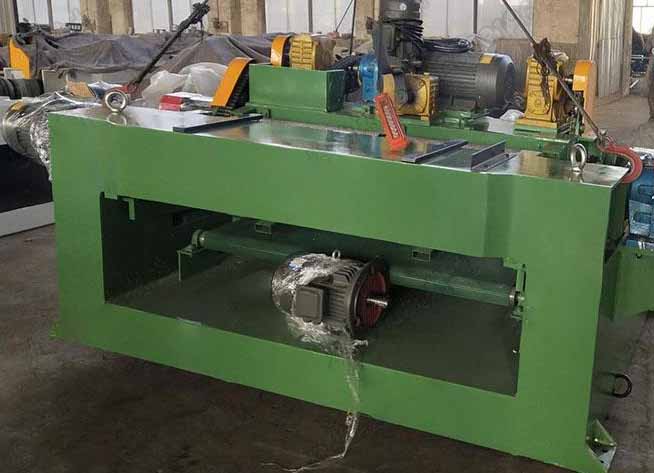 veneer peeling machine plays a very important role in plywood production